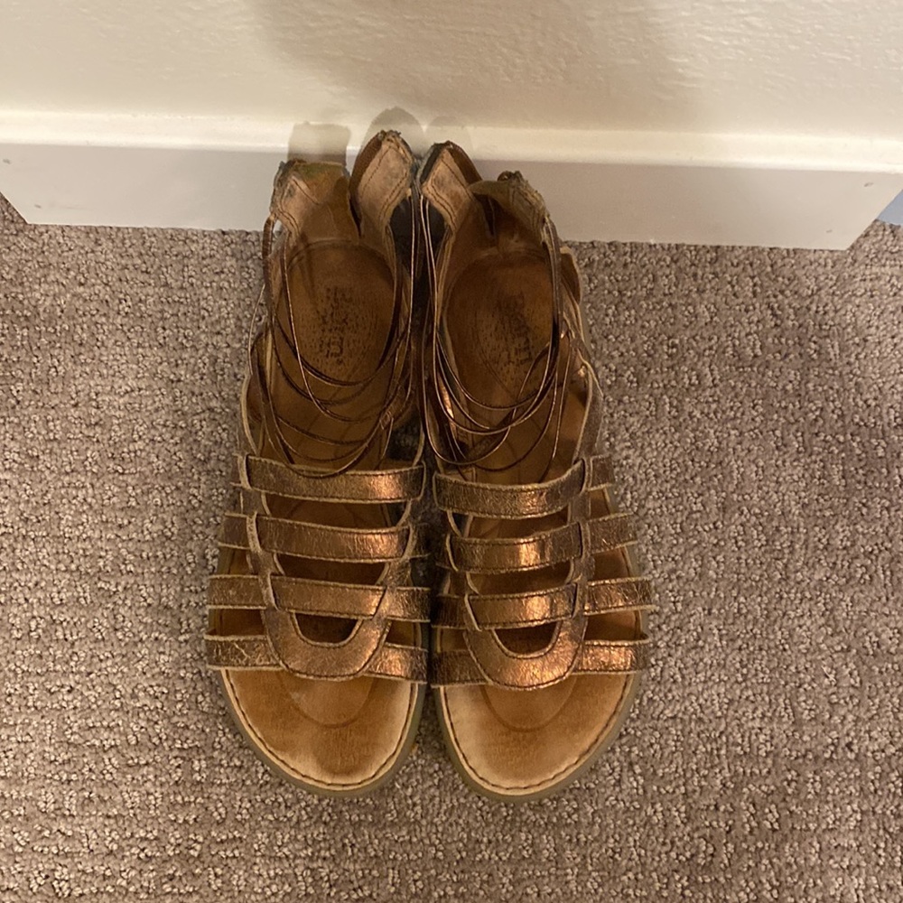 Born Sandles - Picture 2 of 5